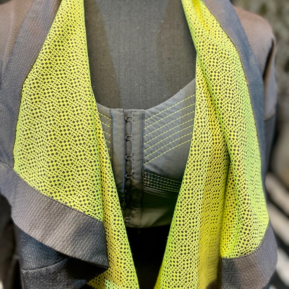 Fabletics Bra & Wrap Set Neon Green/Yellow Grey - Picture 5 of 10